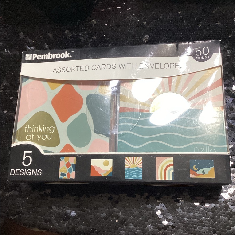 Colorful Assorted Cards with Envelopes - Picture 7 of 9